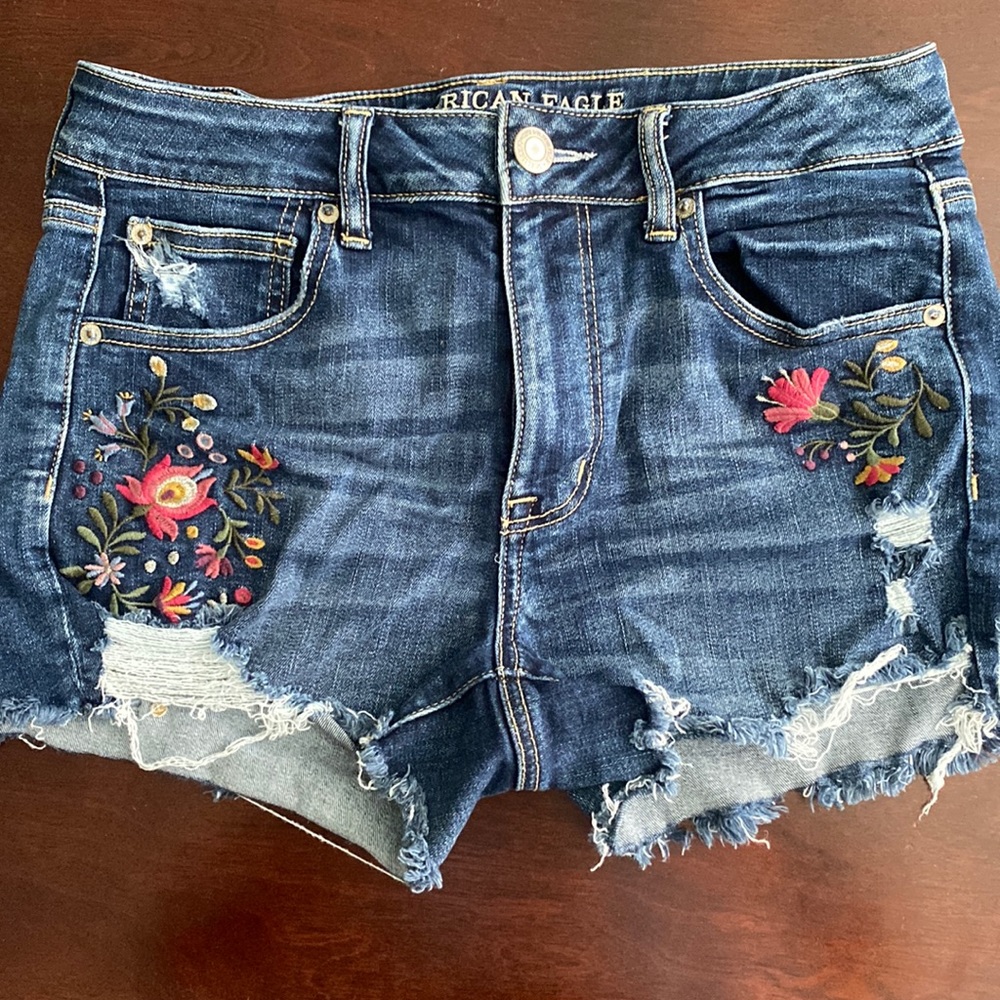 American Eagle High rise next level stretch Shorts size 12